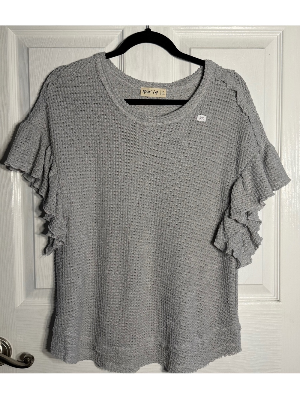 New In Women's Light Gray Waffle Knit Short Sleeve Ruffle Top Size M